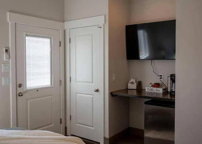 The And Sage Bed & Breakfast 3*